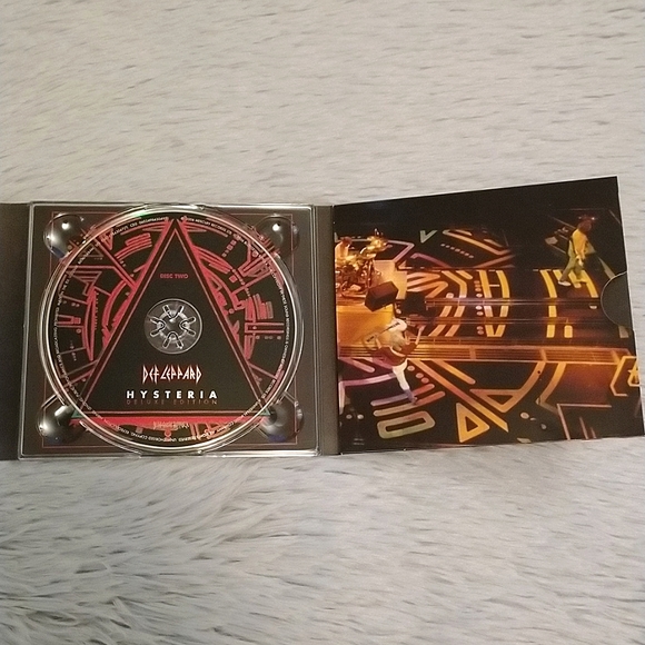 EUC Def Leppard 'Hysteria' Deluxe Edition Double CD - Picture 7 of 12